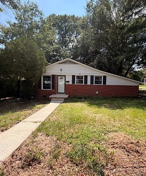 701 S Woodrow St — Photo 2