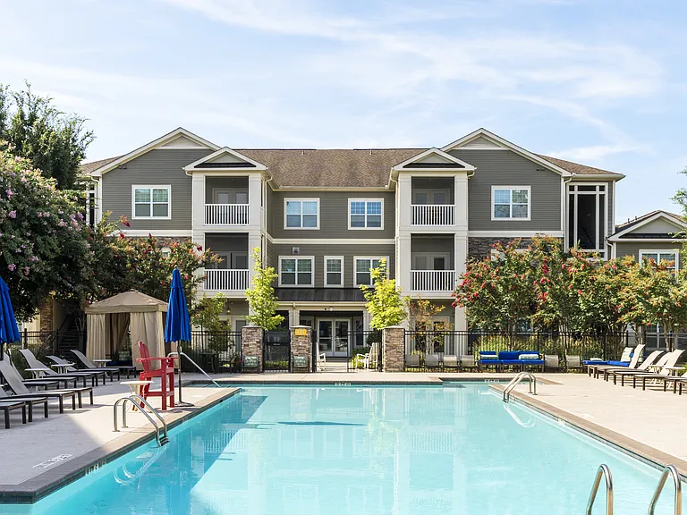 Oasis at Montclair — Photo 31