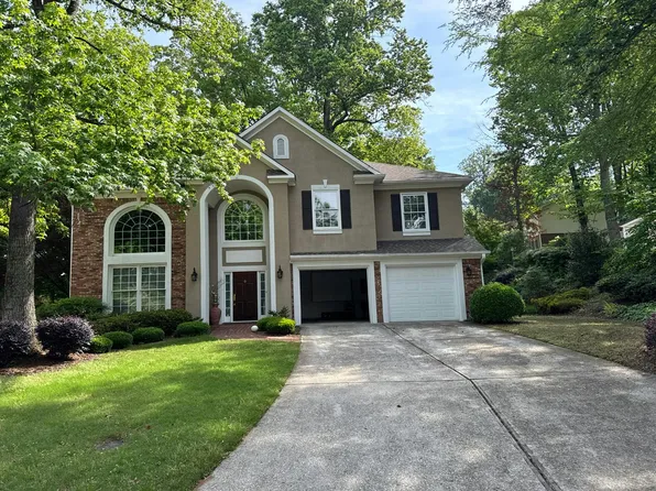 784 Hales Trace Way SW, Lilburn, GA 30047