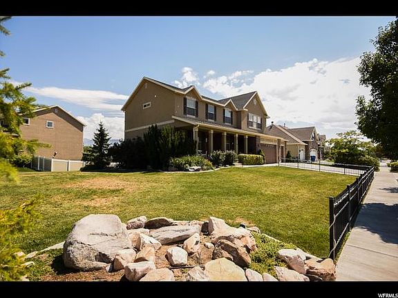 2nd image of 6082 N Bayshore Dr