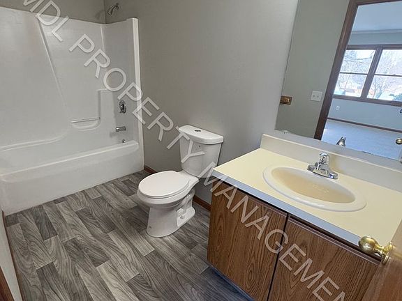 5th image of 1611 Ashman St #8