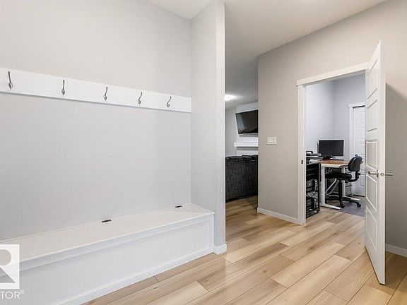 4th image of 7113 177a Ave NW