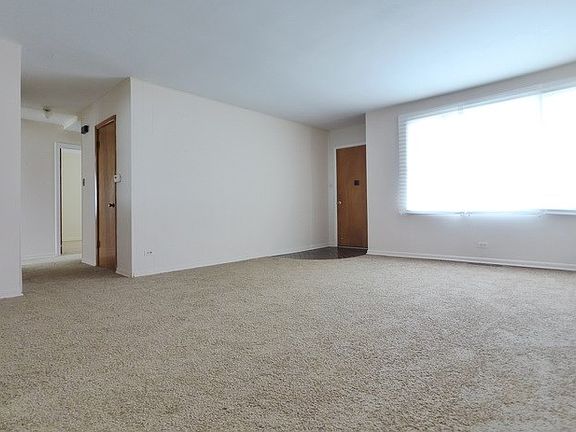 4th image of 11532 S Worth Ave