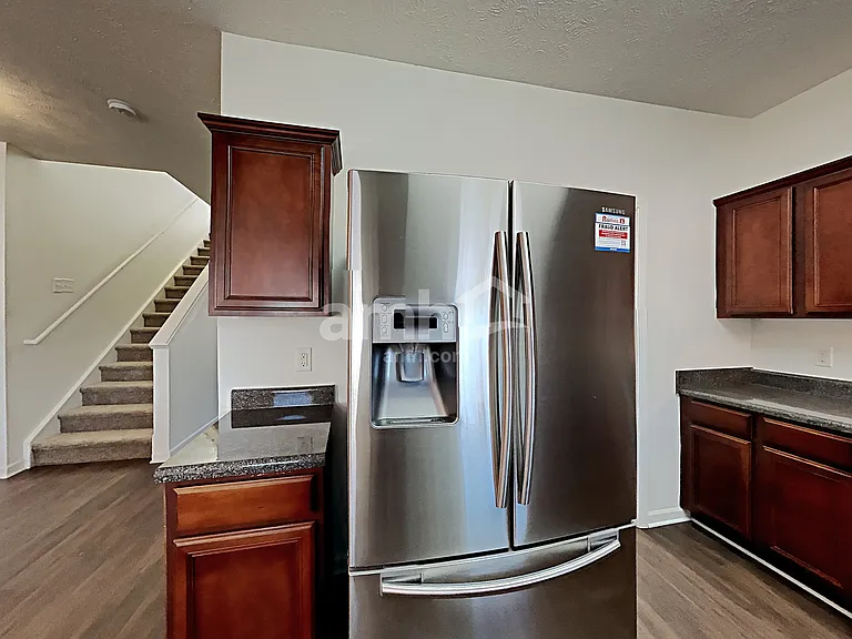 600 Pemberton Dr — Photo 4