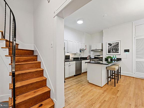 2nd image of 123 7th St NE