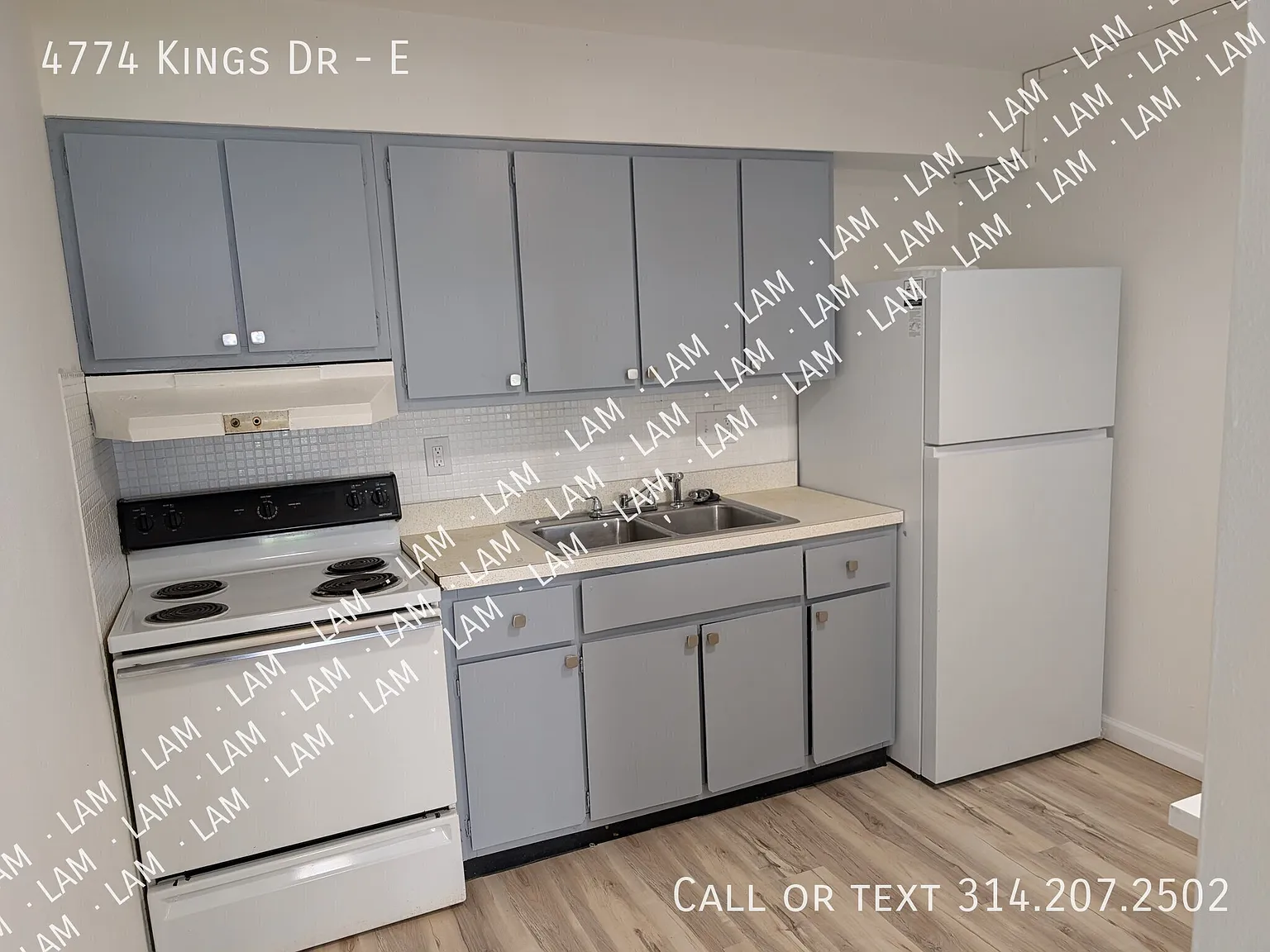 4774 Kings. Dr. Unit E — Photo 4