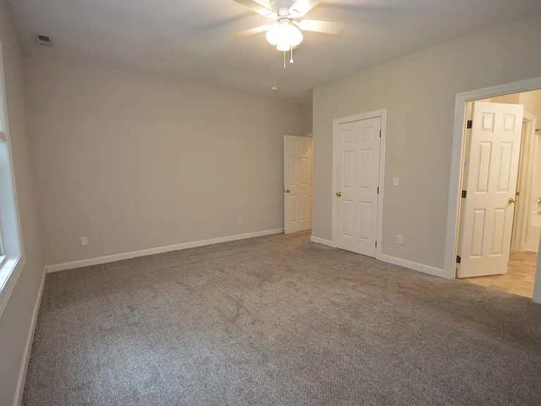 3319 Philmont Dr — Photo 15
