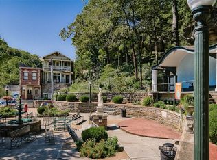 2 Spring St #2-1/2, Eureka Springs, AR 72632