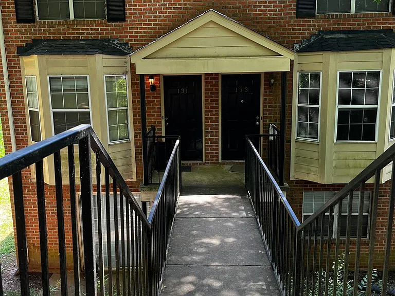 133 Sleepy Creek Dr — Photo 2