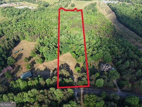 2nd image of 410 Union Hill Rd