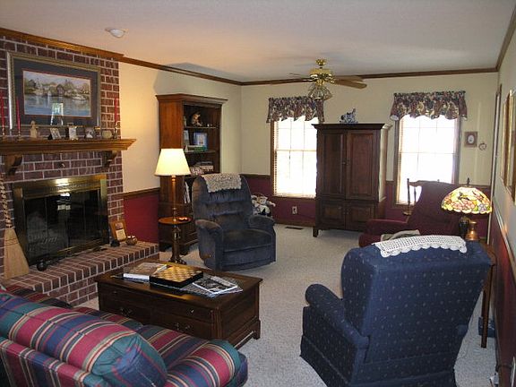 5th image of 106 Eagle Ct