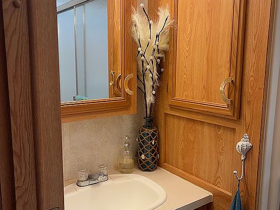 5th image of 118 Dunns Corner Rd #114