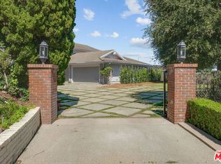 2526 Cordelia Rd, Los Angeles, CA 90049