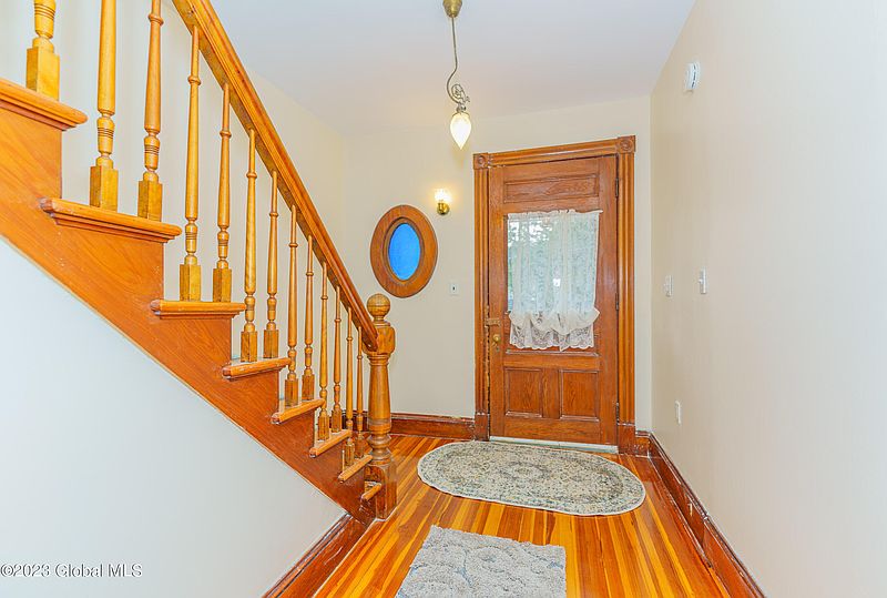 3rd image of 3 Bruce Street
