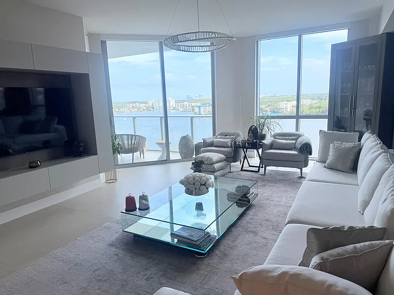 17111 Biscayne Blvd #1006 — Photo 3