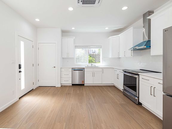 Entry & Kitchen