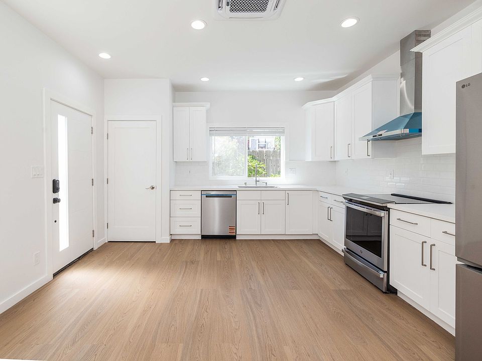 Entry & Kitchen