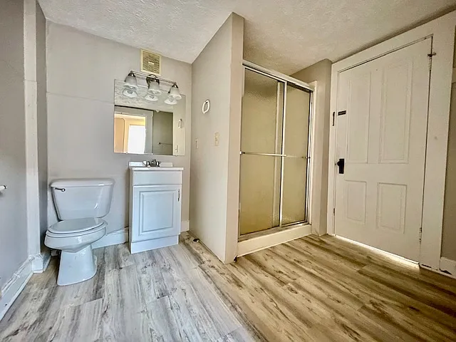 218 Pearl St — Photo 6