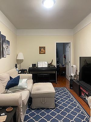 2nd image of 2543 38th St APT 1L