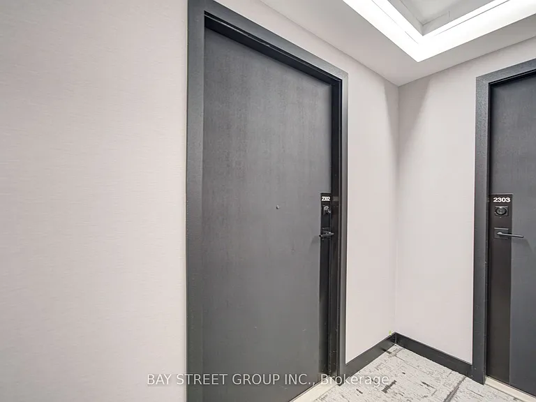 609 Sherbourne St #2302 — Photo 9