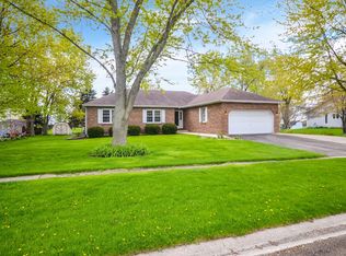 612 Maple Ave, Maple Park, IL 60151