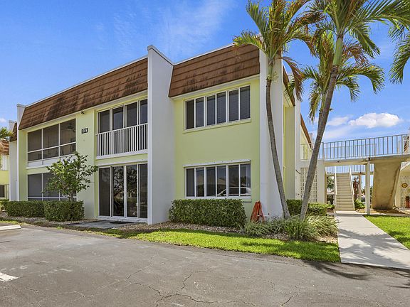 3rd image of 1315 Bayshore Drive #102