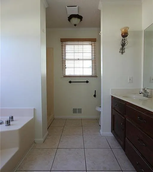 818 Springlake Rd — Photo 40
