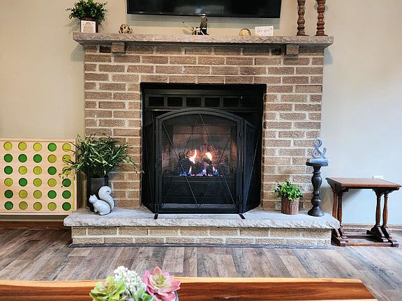 5th image of 1704 Rolling Hills Dr