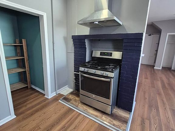 2nd image of 165 N 11th St APT 1
