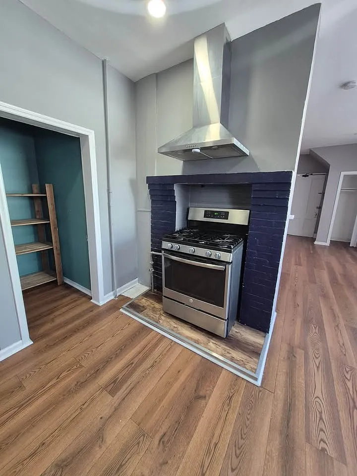Building Photo - 165 N 11th St #1