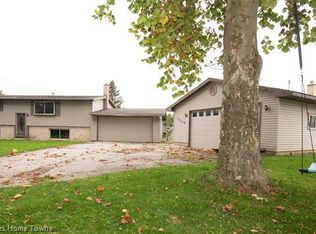 5849 Roach Rd, Croswell, MI 48422