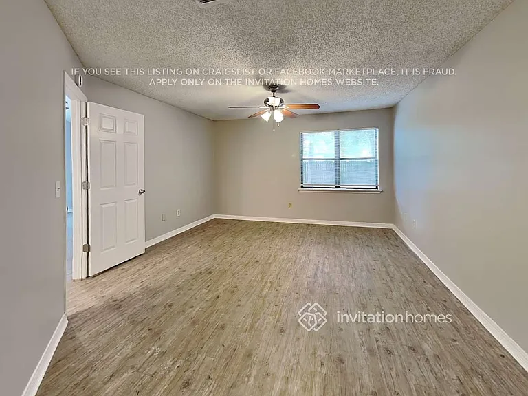 8096 Kilwinning Ln — Photo 9