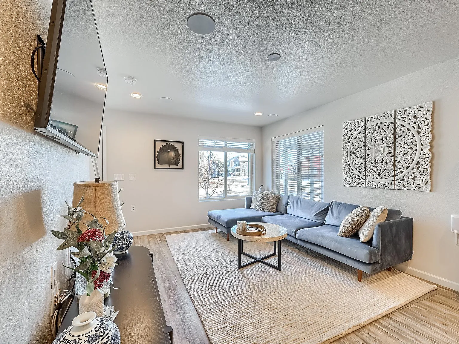 3 bed, 2.5 bath, 1392 sqft, $3,450 — Photo 4