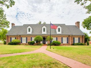 1901 Comanche Trl, Enid, OK 73703