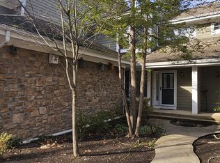 12 Springwood Ct, Princeton, NJ 08540