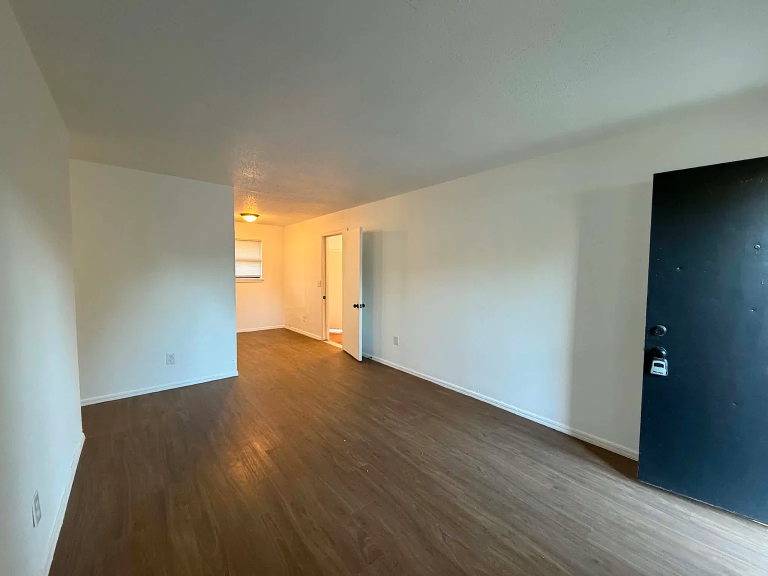 7124 NW 5th St — Photo 3