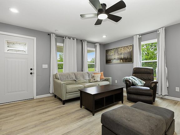 4th image of 3497 Tunnelton Rd