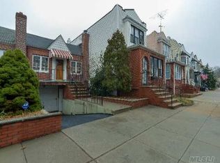 7970 77th Rd, Glendale, NY 11385