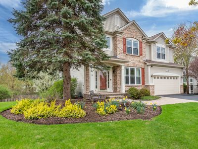 2739 Constitution Dr, Lindenhurst, IL, 60046