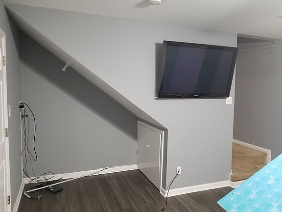 4th image of 970 White Birch Way