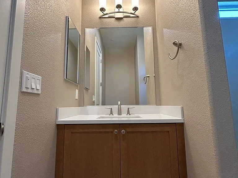 2130 Red Oak Dr — Photo 17