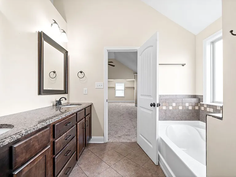 2976 McManus Cir — Photo 23