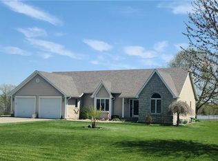 911 S Grant St, Gallatin, MO 64640
