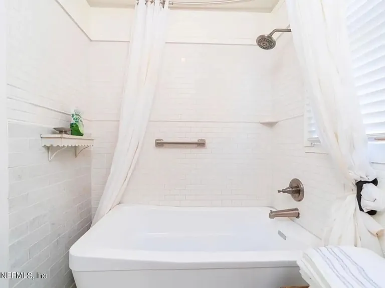 251 Charlotte St #A — Photo 11