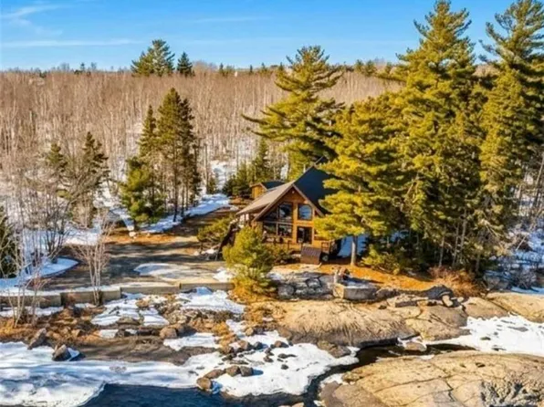 52 Shamrock Valley Ln, Bathurst, NB E2A 7M1