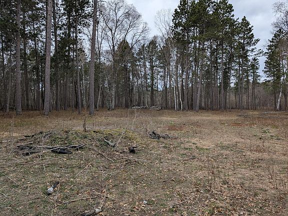 3rd image of 35546 Pine Terrace Rd