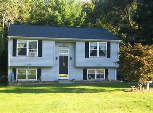 34 Colonial Rd, Douglas, MA 01516