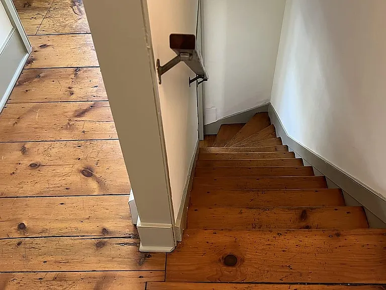 Third floor landing