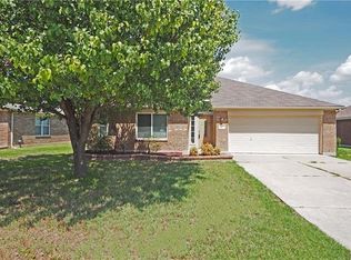 110 Kerley Dr, Hutto, TX 78634