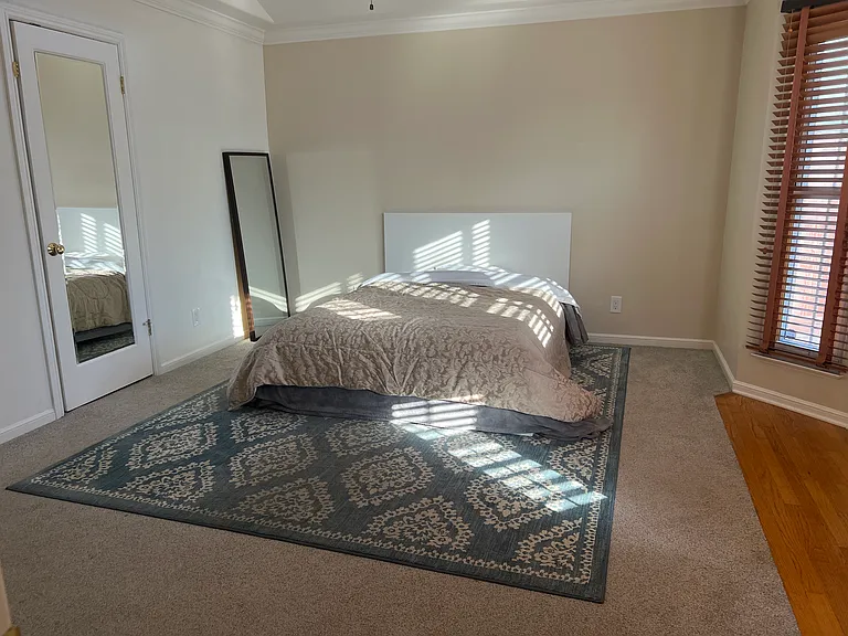 4315 Fillmore St — Photo 1